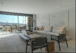 Contemporary beachfront apartment with panoramic sea views in Pu, Marbella 29660