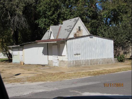 413 N 7th Street, Louisiana MO 63353