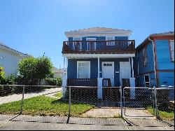 1809 Avenue O 1/2 #Up, Galveston TX 77550