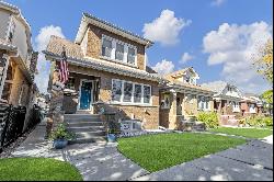 4442 N Monitor Avenue, Chicago IL 60630