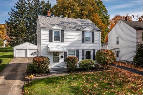 984 Bon Air Drive, Sharon PA 16146