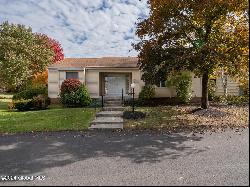 50 Loudonwood East Ave, Loudonville NY 12211