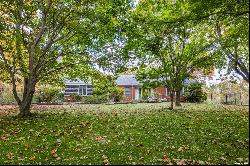 457 Pond Path, East Setauket NY 11733