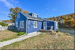 66 Waterview Drive, Newtown CT 06482