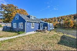 66 Waterview Drive, Newtown CT 06482