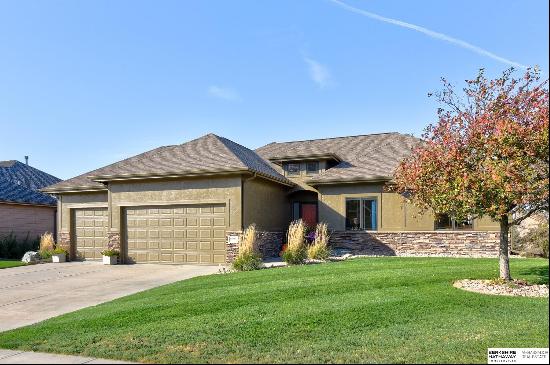 1906 Walnut Creek Drive, Papillion NE 68046