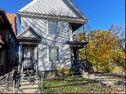 2424 N 36th St Unit 2426, Milwaukee WI 53210