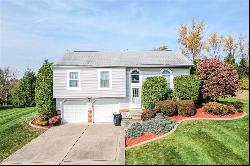 1131 Aerie Dr, North Huntingdon PA 15642