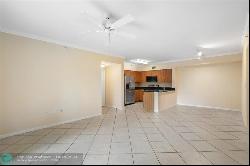 6492 Emerald Dunes Dr #208, West Palm Beach FL 33411