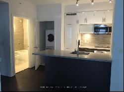 8 Mercer St Unit 1206, Toronto ON M5V0C4