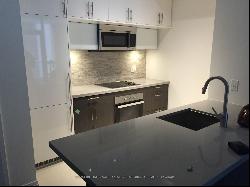 8 Mercer St Unit 1206, Toronto ON M5V0C4