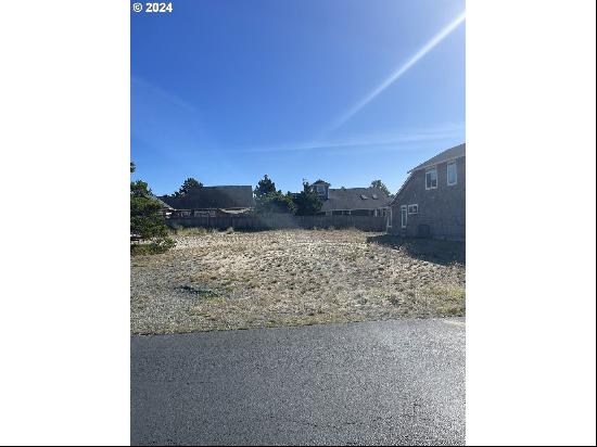 Pinyon Dr #98, Manzanita OR 97130