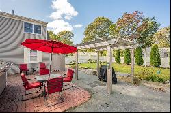 2 Spinning Brook Rd, Yarmouth MA 02664