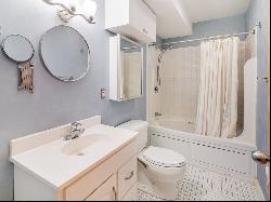 42 Chauncy St #5D, Boston MA 02111