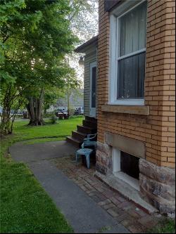 336 Cedar Ave, Sharon PA 16146