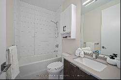 4208 Dundas St Unit PH810, Toronto ON M8X0B1