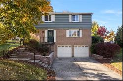 114 Woodridge Dr, Cranberry Twp PA 16066