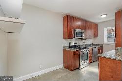 2339 40th Place NW Unit 104, Washington DC 20007