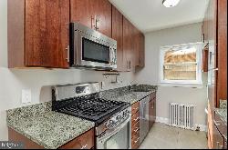 2339 40th Place NW Unit 104, Washington DC 20007