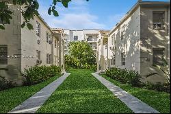 23 Phoenetia Ave Unit 4, Coral Gables FL 33134