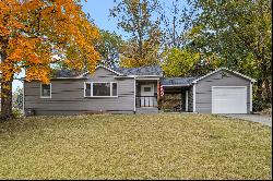 316 Elmwood Drive, Council Bluffs IA 51503