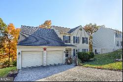 120 Bryn Way, Mount Wolf PA 17347