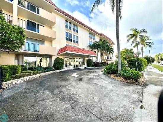 1000 Spanish River Road #2a, Boca Raton FL 33432