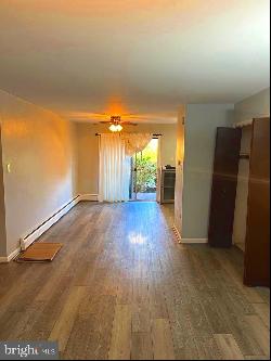 1 Lawrence Road Unit B1B, Broomall PA 19008