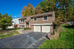 360 Fruitwood Dr, Bethel Park PA 15102