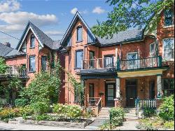 18 Earnbridge St, Toronto ON M6K1N3