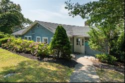 57 Oak St, Wareham MA 02571