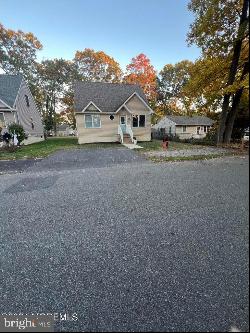 567 Sica Lane, Toms River NJ 08753