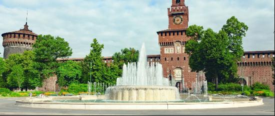 PIAZZA CASTELLO AREA