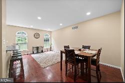 4 Plum Court, Lafayette Hill PA 19444