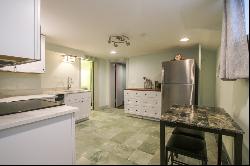 410 Angell Street Unit 1, Providence RI 02906