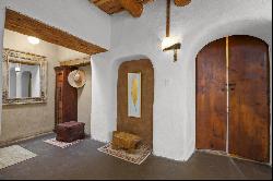 43 Vista Linda Rd, Ranchos De Taos NM 87557