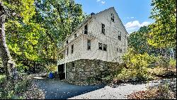 635 Mountain Road, Bristol CT 06010