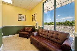 2800 Davis BLVD #204, Naples FL 34104