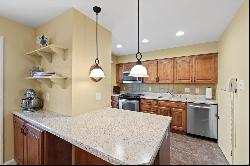 4357 Chateau De Ville Drive, St Louis MO 63129