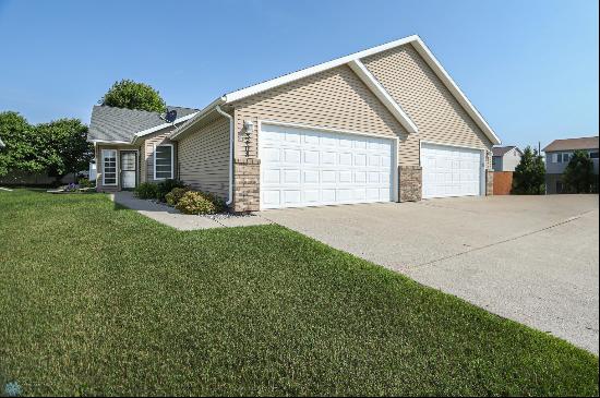 3408 38th Street S, Moorhead MN 56560