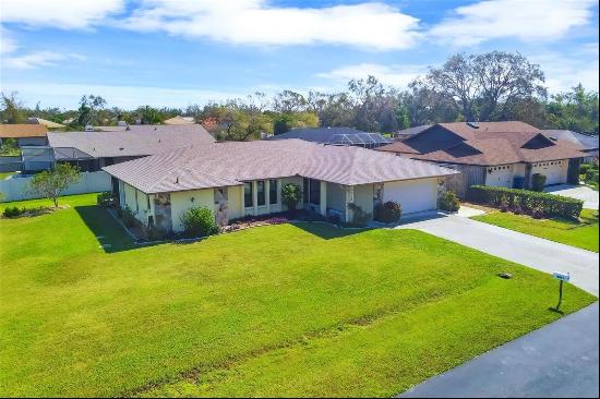 4471 Meadow Creek Circle, Sarasota FL 34233