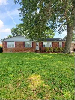 3916 Cannon Point Drive, Chesapeake VA 23321