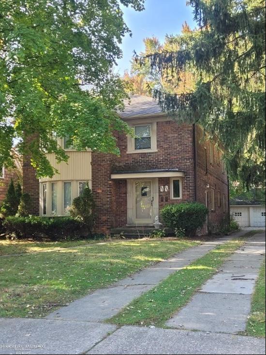 499 Neff Road, Grosse Pointe MI 48230