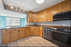 717 S Chris Columbus Boulevard Unit 404, Philadelphia PA 19147