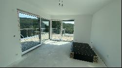 Modern New-Build Villa in Picturesque Surroundings with Distant Views!