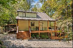 Quintessential Cabin Bungalow in the Heart of the North Georgia Mountains