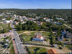 House for renovation near Praia do Pego