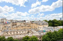 Paris 8th District - A top-floor apartment commanding a spectacular view