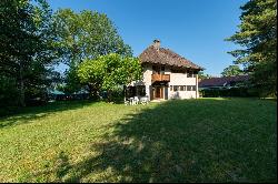 Menthon-Saint-Bernard, beautiful family architect-designed property, facing the lake