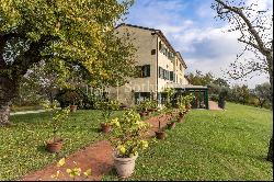 Traditional farmhouse with estate among the Prosecco hills